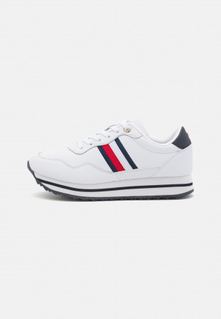 Tommy Hilfiger ESSENTIAL WEBBING RUNNER Trainers white ESSENTIAL WEBBING RUNNER — Кроссовки белый