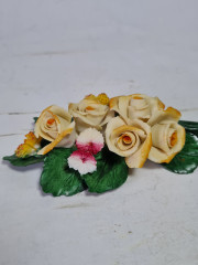 Фигурка винтажная Capodimonte &quot;Ветка из 5 желтых бутонов и розовыми цветками&quot;,  фарфор, 12 x 6 x 3,5 см, Италия, 1960-1970гг.