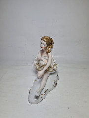 Статуэтка винтажная "Танцовщица", фарфор, 12 x 13,5 см, Румыния, 1960-70гг.