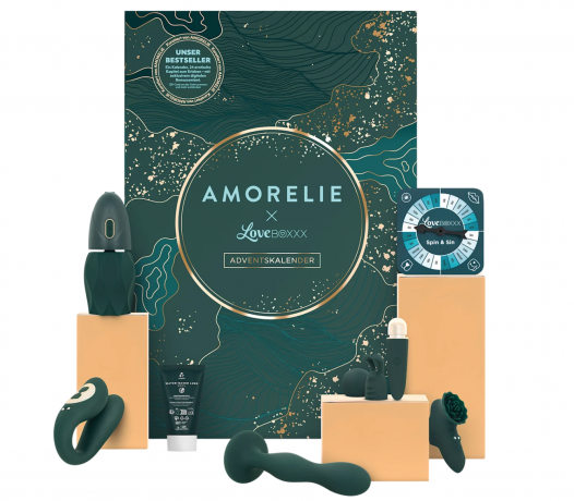 AMORELIE x Lovebox Adventskalender 2026 fuer Paare, 24 Ueberraschungen, AMORELIE x Lovebox Эротический адвент-календарь 2026 для пар с товарами для чувственных экспериментов и цифровыми материалами, 24 сюрприза
