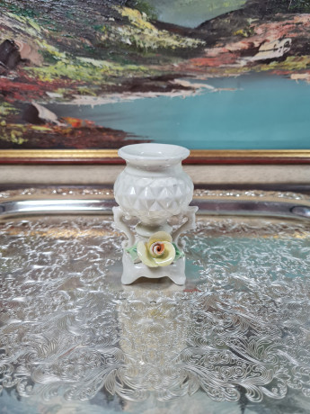 Подсвечник винтажный Bassano с желтой розой и двумя ручками, объемный декор, фарфор, 9 см, Италия, 1960-70гг.