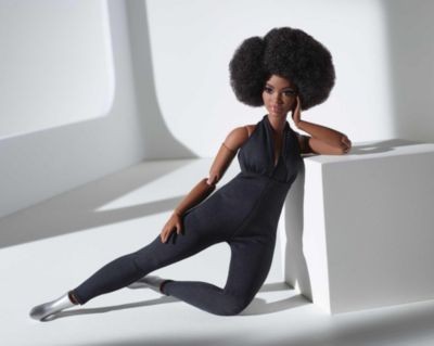 Mattel Barbie Signature Barbie Looks Puppe: Curvy (brunett) Кукла Barbie Signature Barbie Looks: Curvy (брюнетка)