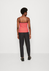 Tommy Hilfiger SLIM MINI STRIPE STRAPPY Top desert rouge/ecru SLIM MINI STRIPE STRAPPY Верх румяна пустыни/экрю