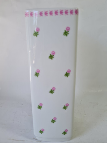 Ваза винтажная Gerold Bavaria / W.Germany с декором из мелких цветов, фарфор, 22 см, Германия, 1960-70гг.