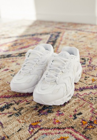 Nike Sportswear AIR MAX 96 Sneaker low white/pure platinum/metallic silver AIR MAX 96 Низкие кроссовки женские белый/чистая платина/серебристый металлик