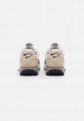 Nike Sportswear W FONTANKA WAFFLE Sneaker low sanddrift/black/white W FONTANKA WAFFLE кроссовки женские низкие песчаный/черный/белый