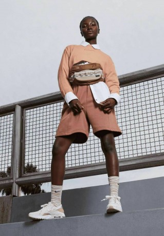 Nike Sportswear AIR MAX EXCEE Sneaker low rose  AIR MAX EXCEE Низкие кроссовки женские Роза