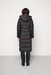 Tommy Hilfiger GLOBAL MAXI Down coat black GLOBAL MAXI Пуховик черный