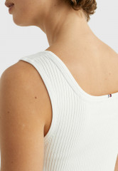 Tommy Hilfiger SLIM FIT  Top weathered white SLIM FIT отлично выветрившийся белый