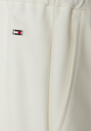 Tommy Hilfiger TAPERED PULL ON PANT Trousers ecru ЗАУЖЕННЫЕ БРЮКИ С ПРИТЯЖКОЙ Брюки экрю