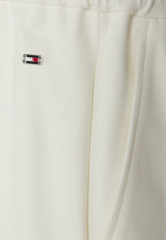 Tommy Hilfiger TAPERED PULL ON PANT Trousers ecru ЗАУЖЕННЫЕ БРЮКИ С ПРИТЯЖКОЙ Брюки экрю