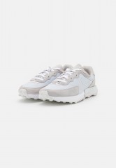Nike Sportswear W FONTANKA WAFFLE Sneaker low pure platinum/light soft pink/light iron ore/white/summit white W FONTANKA WAFFLE кроссовки женские низкие чистая платина/светло-розовый/светло-железная руда/белый/саммит белый