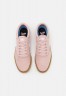 Nike SB CHRON UNISEX Sneaker low pink oxford/white/light brown/black CHRON UNISEX Низкие кроссовки женские розовый оксфорд/белый/светло-коричневый/черный