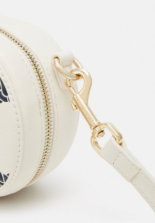 Tommy Hilfiger TIMELESS CAMERA BAG ROPE Across body bag weathered white TIMELESS CAMERA BAG ROPE — Сумка через плечо выветрившийся белый