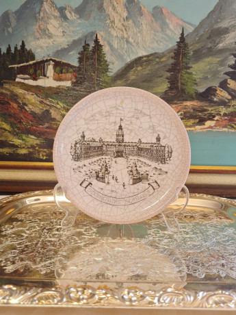 J.B. Rombach Karlsruhe Декоративная тарелка с изображением дворца Карлсруэ, 18 X 2 см, Германия, 1960-70гг.