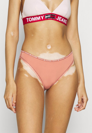 Tommy Hilfiger 3 PACK Briefs mineralize/balanced beige/pale pink 3 НАБОР трусов минерализованный/сбалансированный бежевый/бледно-розовый