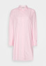 Tommy Hilfiger SOLID KNEE DRESS Shirt dress classic pink ПЛАТЬЕ SOLID KNEE DRESS Платье-рубашка классический розовый