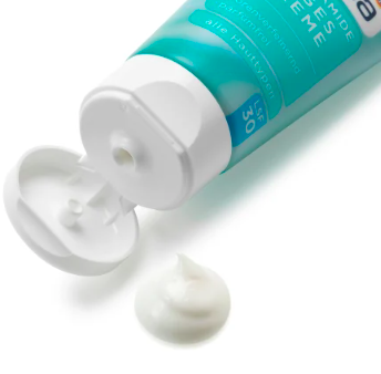 Balea  Niacinamide Tagescreme LSF30, Балеа Дневной крем для лица с 10% ниацинамида и SPF30 для сужения пор, 50 мл