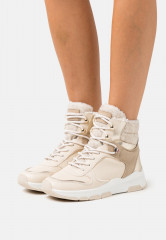 Tommy Hilfiger OUTDOOR BOOTIE Lace-up ankle boots sugarcane OUTDOOR BOOTIE Ботильоны на шнуровке сахарный тростник