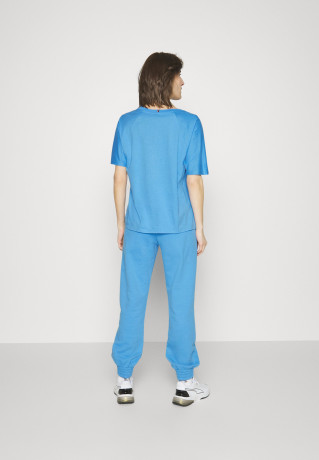 Tommy Hilfiger RELAXED GRAPHIC TEE Sports T-shirt hydrangea blue ФУТБОЛКА RELAXED GRAPHIC Спортивная футболка гортензия синяя