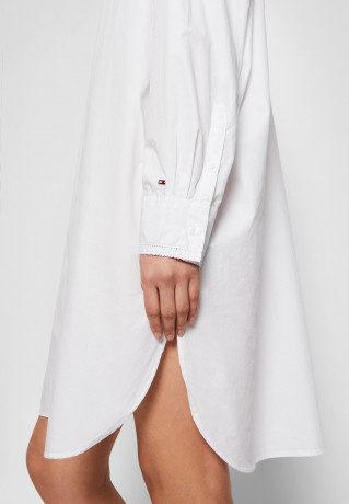 Tommy Hilfiger SOLID KNEE DRESS Shirt dress optic white ПЛАТЬЕ SOLID KNEE DRESS Платье-рубашка оптический белый