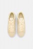 Nike Sportswear BLAZER PLATFORM Sneaker low lemon drop/coconut milk/white BLAZER PLATFORM Низкие кроссовки женские лимонная капля/кокосовое молоко/белый