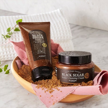 SKINFOOD Black Sugar Perfect Scrub Foam Пенка-скраб для лица Black Sugar Perfect