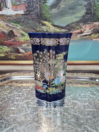 Ваза винтажная Golden Love Peacock с ярким павлином и золотым декором, керамика, 16 см, Япония, 1960-70гг.