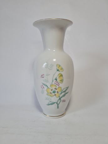 Ваза винтажная Lettin "Желтые лютики", фарфор, среднего размера, 19 см, Германия, 1960-70гг.