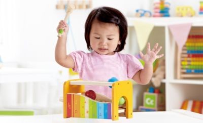 HAPE Xylophon und Hammerspiel ксилофон и молоток