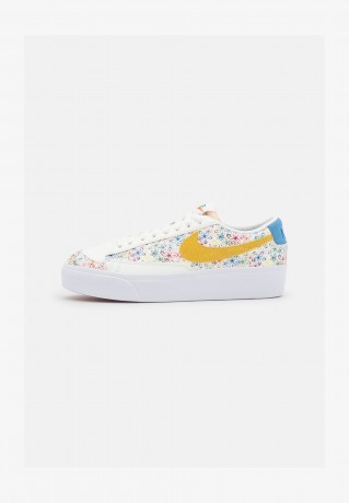 Nike Sportswear BLAZER PLATFORM  Sneaker low sail/university blue/vivid sulfur/game royal/mystic hibiscus/bleached coral BLAZER PLATFORM Низкие кроссовки женские парус/университетский синий/яркая сера/game royal/мистический гибискус/обесцвеченный коралл