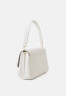 Tommy Hilfiger LIFE SHOULDER BAG Handbag weathered white СУМКА НА ПЛЕЧО LIFE Сумка выветрившийся белый