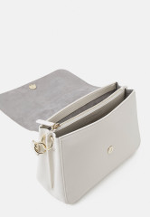 Tommy Hilfiger LIFE SHOULDER BAG Handbag weathered white СУМКА НА ПЛЕЧО LIFE Сумка выветрившийся белый