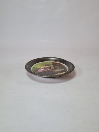 Декоративная тарелка в железной оправе винтажная Neuerer Qualitatsporzellan Bavaria, 12,5 x 2 см, Германия, 1960-70гг.