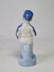 Статуэтка винтажная "Мальчик в сине-голубом костюме", фарфор, 14,5 x 5 см, Германия, 1960-1970гг.