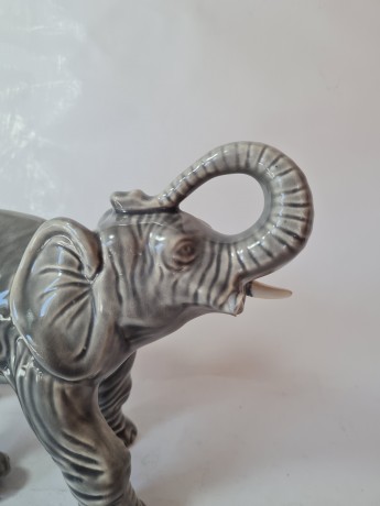 Sitzendorfer Фарфоровая статуэтка "Слон", серая, 18см х 23см, Германия, 1970-80гг.