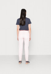 Tommy Hilfiger HAILEY PANT Chinos pastel pink БРЮКИ HAILEY Брюки чинос пастельно-розовый