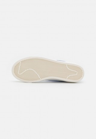 Nike Sportswear BLAZER MID 77 Sneaker high white/light thistle/sail/black/team orange BLAZER MID 77 Высокие кроссовки женские белый/светлый чертополох/парус/черный/оранжевый