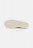 Nike Sportswear BLAZER MID 77 Sneaker high white/light thistle/sail/black/team orange BLAZER MID 77 Высокие кроссовки женские белый/светлый чертополох/парус/черный/оранжевый