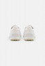 Nike Sportswear W WAFFLE ONE ESS Sneaker low summit white/fossil W WAFFLE ONE ESS кроссовки женские низкие саммит белый/ископаемый