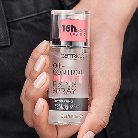 Catrice Oil-Control Matt Fixing Spray  Фиксирующий спрей Oil Control Matt