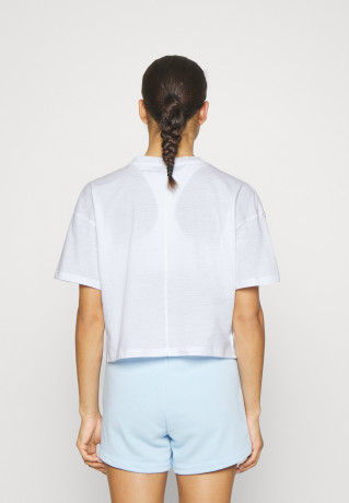 Tommy Hilfiger ESSENTIALS RELAXED CROPPED TEE Sports T-shirt optic white УКОРОЧЕННАЯ ФУТБОЛКА ESSENTIALS RELAXED Спортивная футболка оптический белый