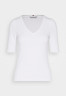 Tommy Hilfiger MODERN CO EA V-NK SLV Basic T-shirt optic white MODERN CO EA V-NK SLV Базовая футболка оптический белый