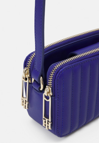 Tommy Hilfiger TIMELESS  Across body bag lazurite blue TIMELESS Сумка через плечо синий лазурит