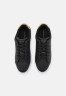 Tommy Hilfiger ESSENTIAL  Trainers black ESSENTIAL Кроссовки черный