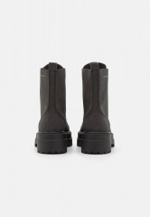 Tommy Hilfiger FEMININE ESSENTIAL Lace-up ankle boots black FEMININE ESSENTIAL Ботильоны на шнуровке черный