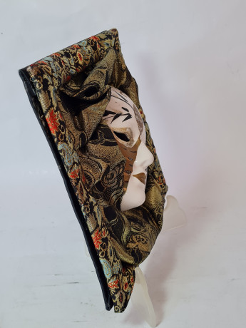 Панно винтажное "Маска" в красочной раме, текстиль / объемное декорирование, 22.5 х 22.5 см, Германия, 1960-70гг.