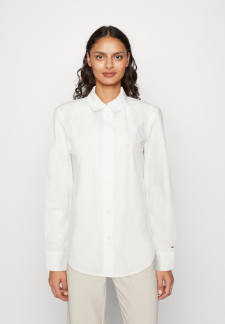 Tommy Hilfiger REGULAR Button-down blouse optic white REGULAR Блузка на пуговицах оптический белый