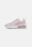 Nike Sportswear AIR MAX VERONA Sneaker low barely rose/white/metallic silver AIR MAX VERONA Низкие кроссовки женские едва розовый/белый/серебристый металлик