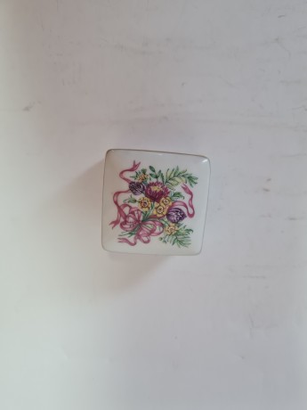 PORCELAINE FINE DE Limoges Коллекционные фарфоровые шкатулки, 5,5 см, 5 штук, Франция, 1960-70гг.